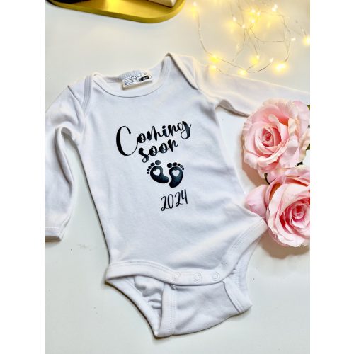 Coming Soon 2026 - baba bejelentő body  (babaváró)