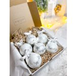 WINTER WHITE - Karácsonyi gömb (névre szóló, egyedi felirattal) 8 CM