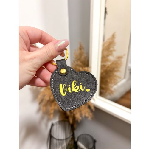 SZÍV kulcstartó névre szóló, egyedi ajándék 