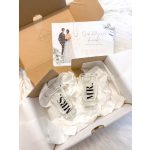 MR & MRS esküvői röviditalos / pálinkás pohár szett, díszdobozban 