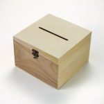 PÉNZGYŰJTŐ /NÁSZAJÁNDÉK GYŰJTŐ LAKODALMI FA PERSELY - KOCKA