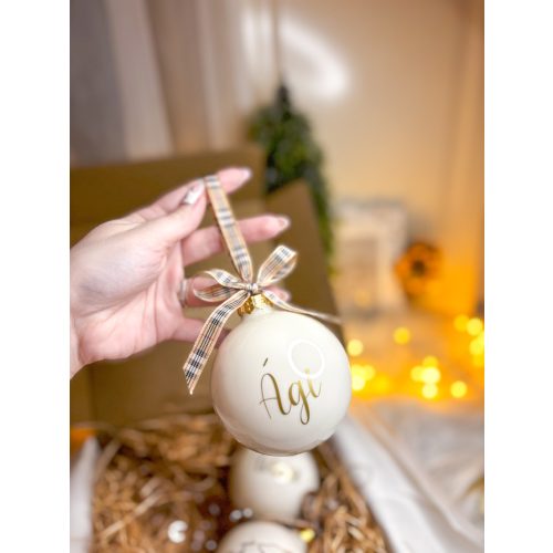 WOOL WHITE - Karácsonyi gömb (névre szóló, egyedi felirattal) 8 CM