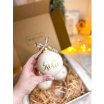 WOOL WHITE - Karácsonyi gömb (névre szóló, egyedi felirattal) 8 CM