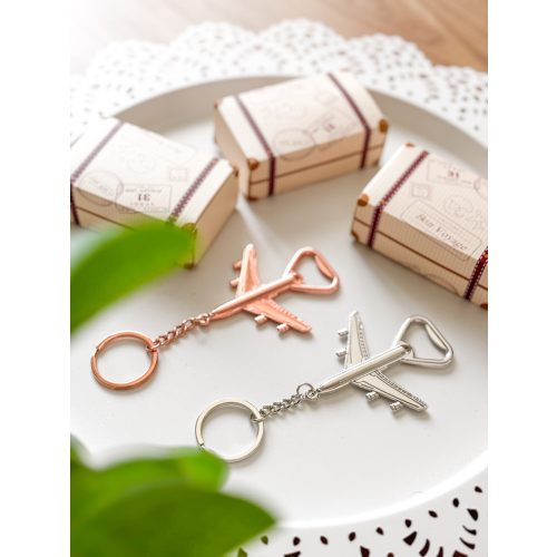 Repülőgép kulcstartó/sörnyitó + bőrönd doboz, egyedi felirattal - köszönetajándék 