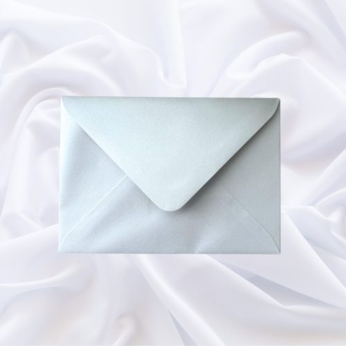 EZÜST FEHÉR boríték selyemfényű/gyöngyházfényű A6