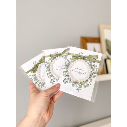 Koszorúslány felkérő gyöngy karkötő, díszcsomagolással 