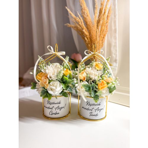 Házikó kaspós virág dekoráció, 25 cm - SZÜLŐKÖSZÖNTŐ AJÁNDÉK