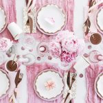 PAPÍR TÁNYÉR, FEHÉR, ARANY SZEGÉLLYEL, 18.5 CM 6 DB/CS